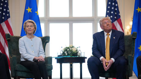 EU submits to 15% Trump tariffs in new US trade deal