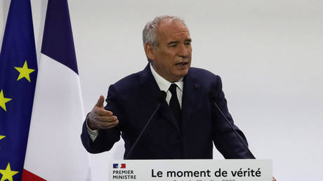 French PM slams EU trade deal ‘submission’