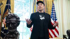 Musk announces plans to create kid-friendly AI app