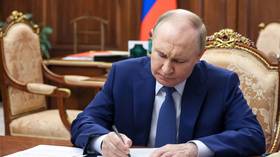 Putin eases migration rules for post-Soviet state