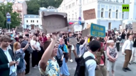 New protests erupt against Zelensky’s crackdown on anti-graft agencies (VIDEO)