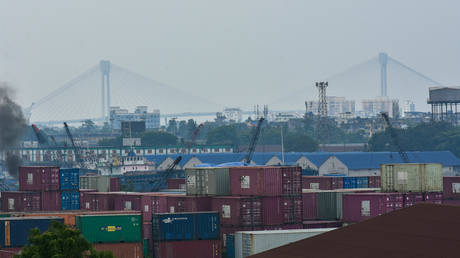 India plans to diversify non-US trade – media