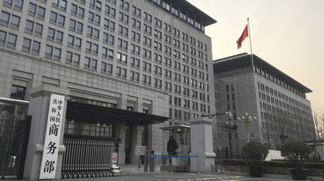 China hits back at EU over Russia sanctions