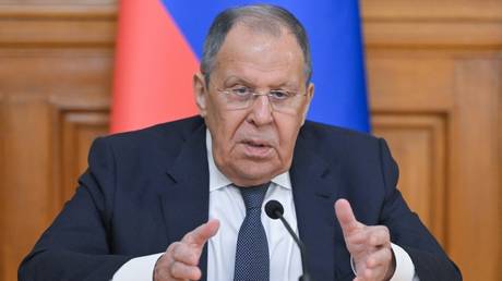 Zelensky ‘playing games’ on Putin meeting – Lavrov