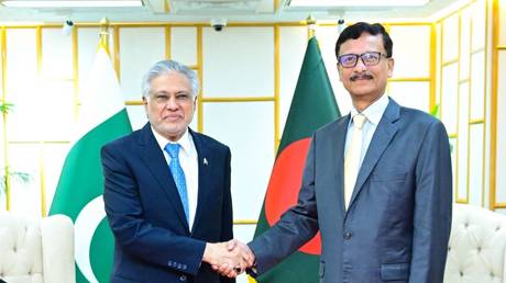 Pakistan and Bangladesh agree to boost ties