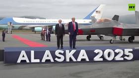 プーチン大統領、次回モスクワでの会談をトランプ大統領に売り込む:ライブ最新情報