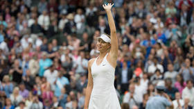 Russian tennis icon moves father to tears with Hall of Fame speech (VIDEO)