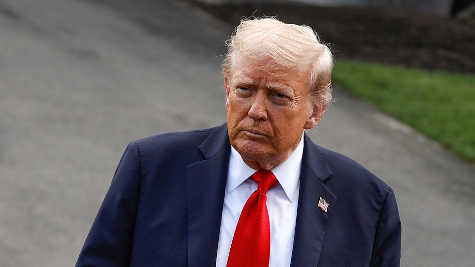 World News: हमें जमे हुए रूसी परिसंपत्तियों को जब्त करने पर G7 को प्रेस करने के लिए – ब्लूमबर्ग – INA NEWS