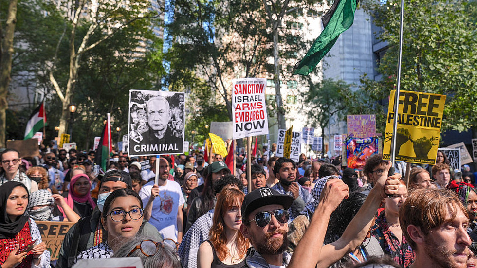 Most US voters oppose more aid to Israel – survey — RT World News