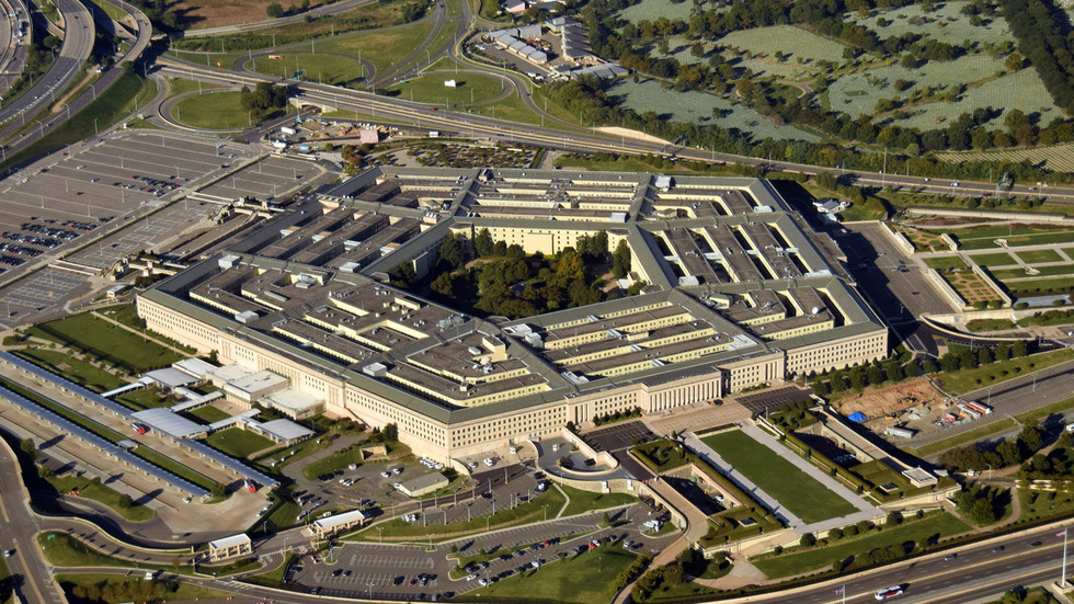 Pentagon hands weapons giant $5bn contract