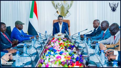 Militia chief sworn in as head of rival government in African state