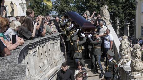 Are Ukrainian vigilantes rising up against the Kiev regime?