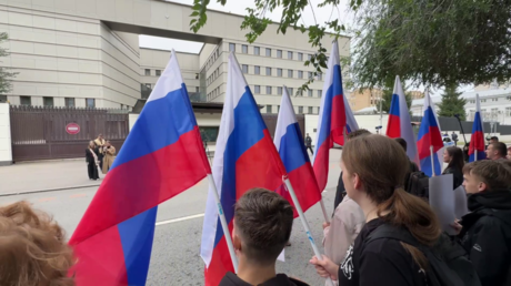 Demonstration held outside Japanese embassy in Moscow (VIDEO)