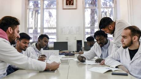 Russia moves up in international student rankings – media