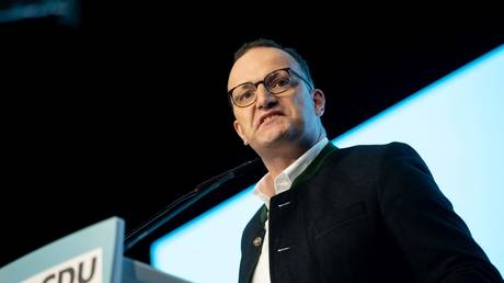 German MP calls for access to UK and French nuclear weapons