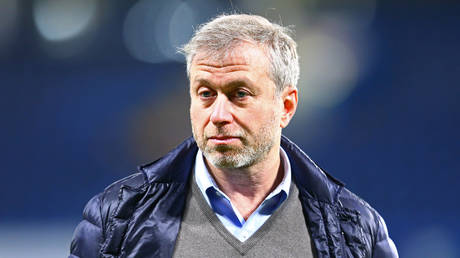 Russian tycoon’s team denies ‘misleading’ Guardian claim
