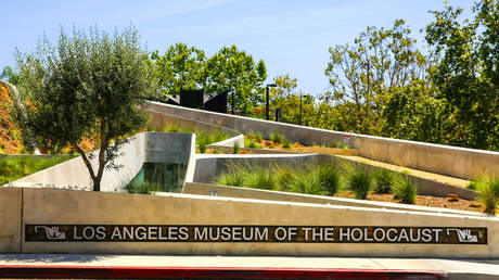Holocaust museum pulls post over Gaza uproar