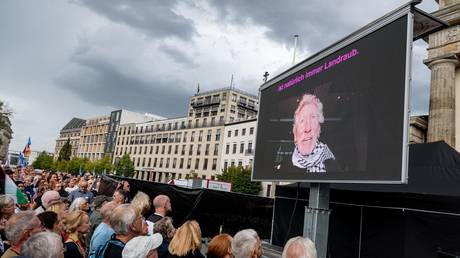 Let people decide whether they want to be ruled by ‘disciples of Bandera’ – Roger Waters