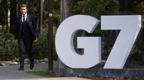 Fyodor Lukyanov: France is only the front line in a crisis gripping the G7
