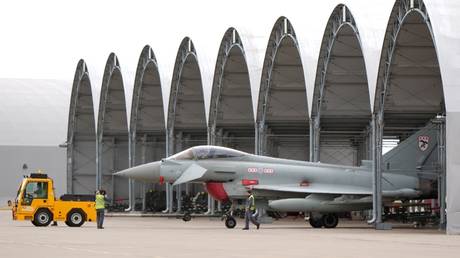 UK warplanes to guard Poland against ‘Russian drones’ – Starmer