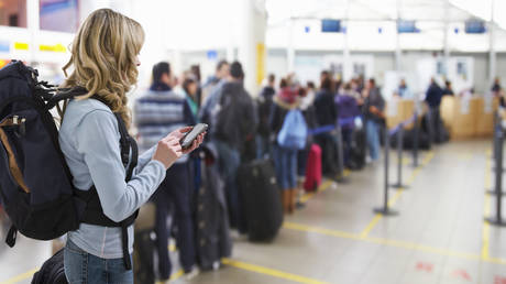 EU eyeing curbs on tourism to Russia – EUobserver
