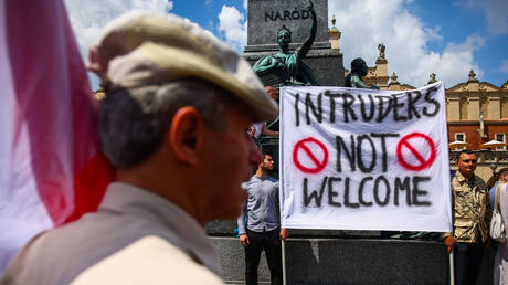 Anti-Ukrainian sentiment rising in Poland – Le Monde