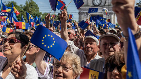How to run an election, pro-EU edition: ban the party, jail the governor, block the observers