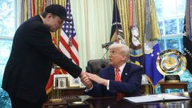 Trump offers olive branch to Musk