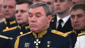 Putin awards top general with ‘Order of Courage’