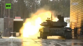 Cutting edge Russian tank heads into battle after Middle East expo (VIDEO)