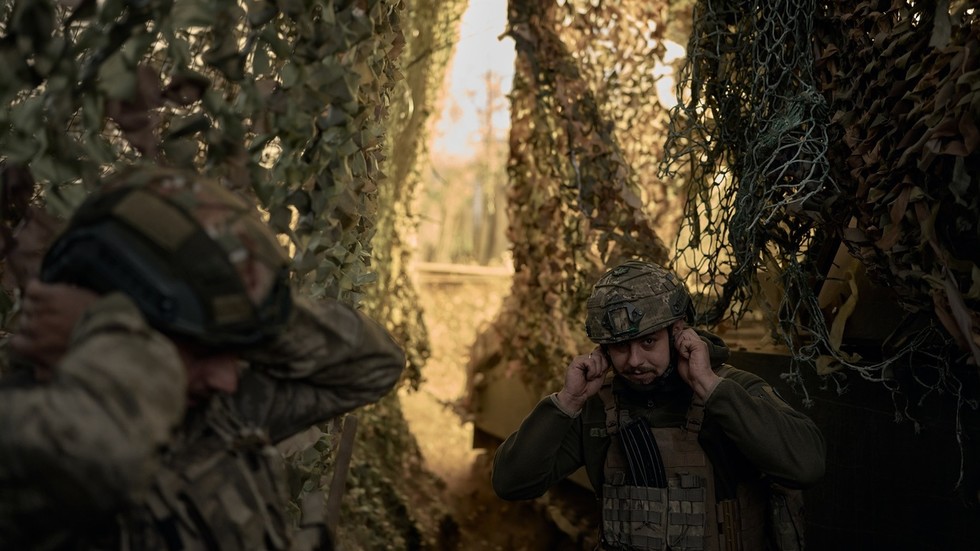 https://www.rt.com/russia/627016-encircled-ukrainian-troops-update/Encircled Ukrainian units ‘being destroyed’ – Russian military https://www.rt.com/russia/627016-encircled-ukrainian-troops-update/Encircled Ukrainian units ‘being destroyed’ – Russian military