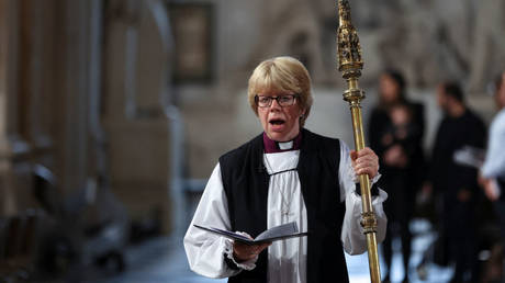 Woman becomes England’s top Archbishop