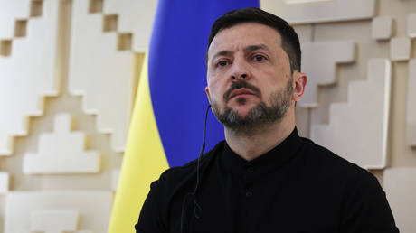 Zelensky threatens Russian regions with blackouts