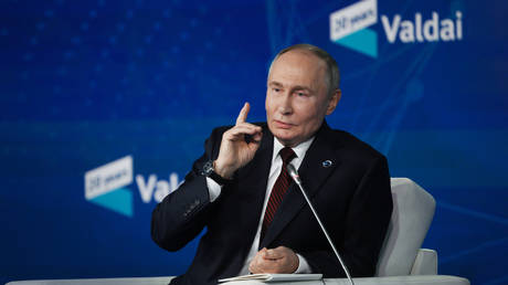 Fyodor Lukyanov: Western Europe should stop looking for “Moscow’s hand” and face up to its own decline