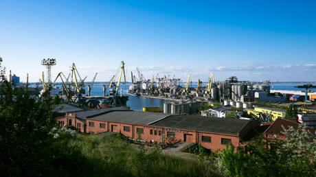Zelensky announces military rule in key port city