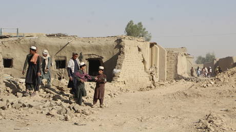 Pakistan and Afghanistan to hold peace talks in Doha