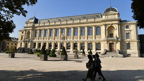 France charges Chinese national over €1.5 million gold theft