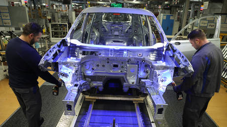 Volkswagen faces chip crisis after Chinese factory seizure – Bild
