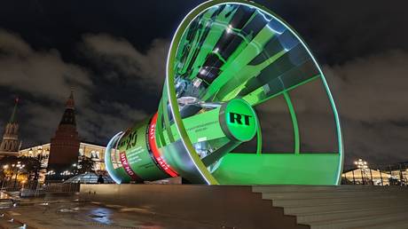 RT unveils gigantic bullhorn in downtown Moscow (VIDEO)