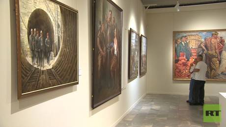 Socialist realism exhibition opens in Moscow