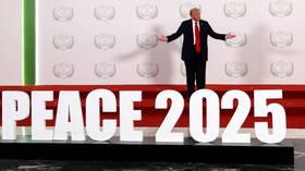 Clinton and Biden hail Trump for Gaza peace deal