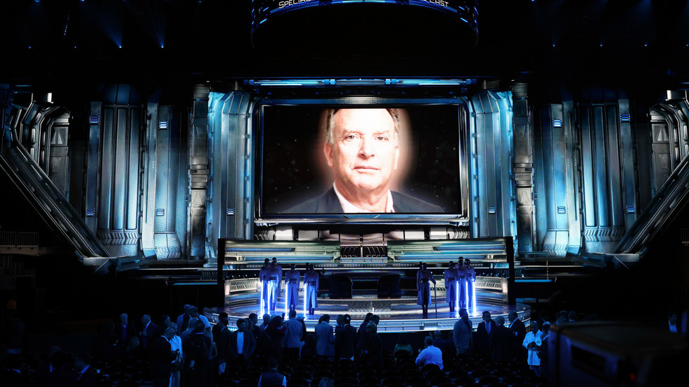 World News: ट्रम्प ने यूक्रेन शांति वार्ता पर विटकॉफ की रणनीति का बचाव किया – INA NEWS