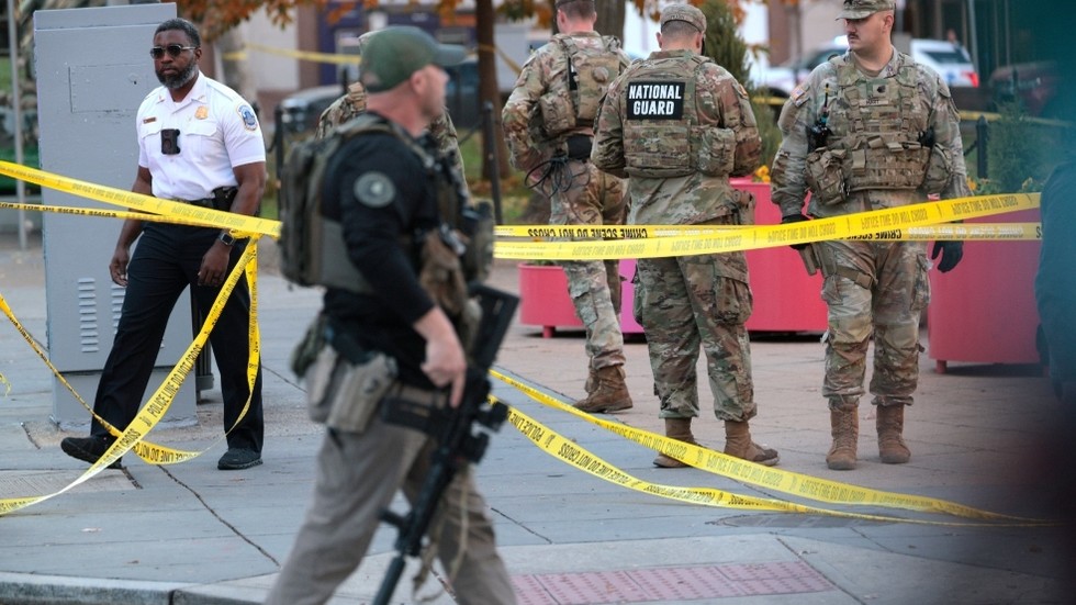 Two National Guard members shot in ambush near White House — RT World News