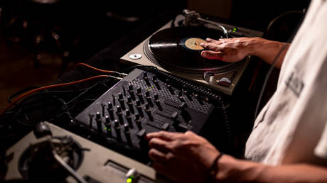 Police raid nightclub in Ukraine over Russian song