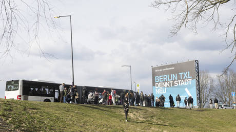 Asylum applications in Germany ‘plummeting’ – media