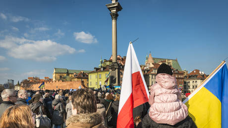 Polish support for Ukrainians collapsing – Bloomberg