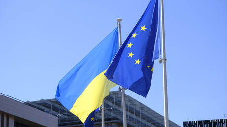 EU issues warning to Ukraine over graft scandal