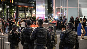 "В Вашингтоне введен комендантский час для молодежи после драки на Хэллоуин Цель этой меры – пресечение непристойного поведения подростков"