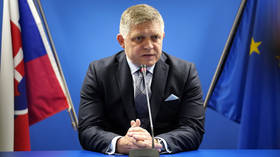 ‘Go fight for Ukraine,’ EU country’s PM tells pro-Kiev students