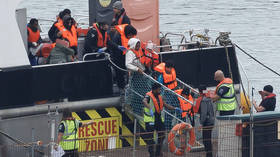 UK could seize asylum seekers’ valuables – minister